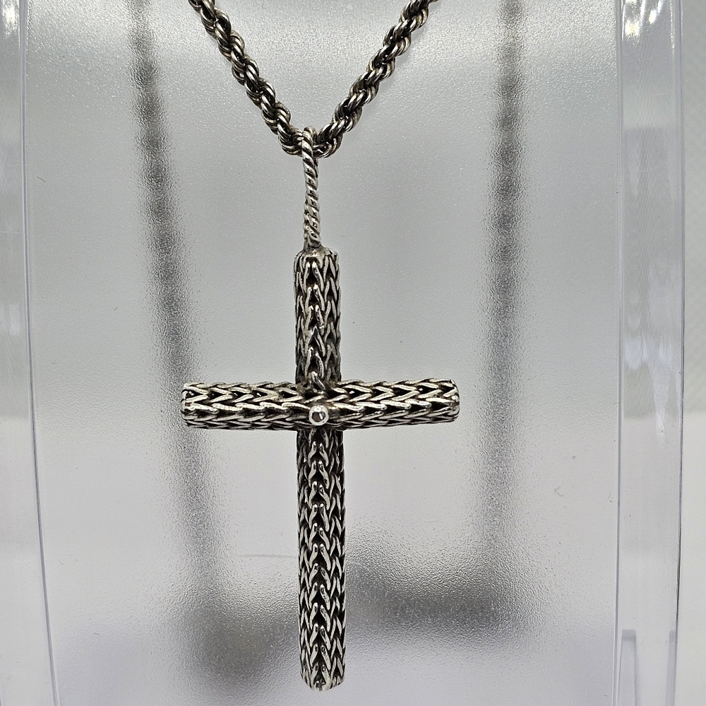 Vintage John Hardy Cross Pendant Necklace! - Picture 3 of 5